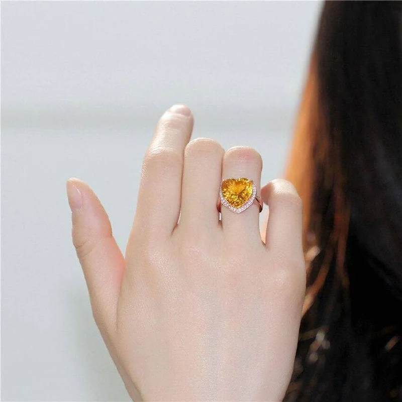 Women's family rings-Big Heart Golden Citrine Ring