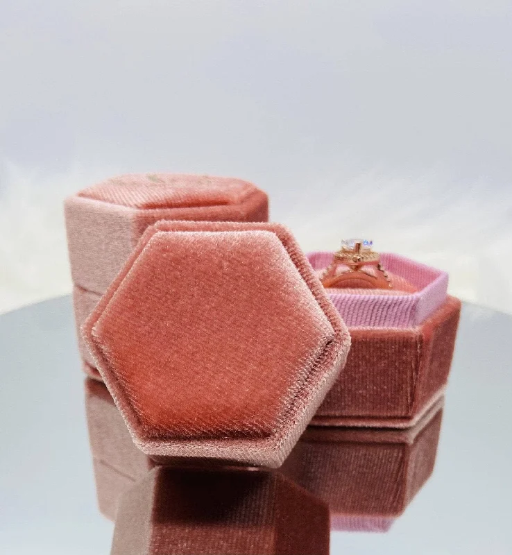 Women's stainless steel rings-Flamingo Single Slot Hexagon Velvet Ring Box