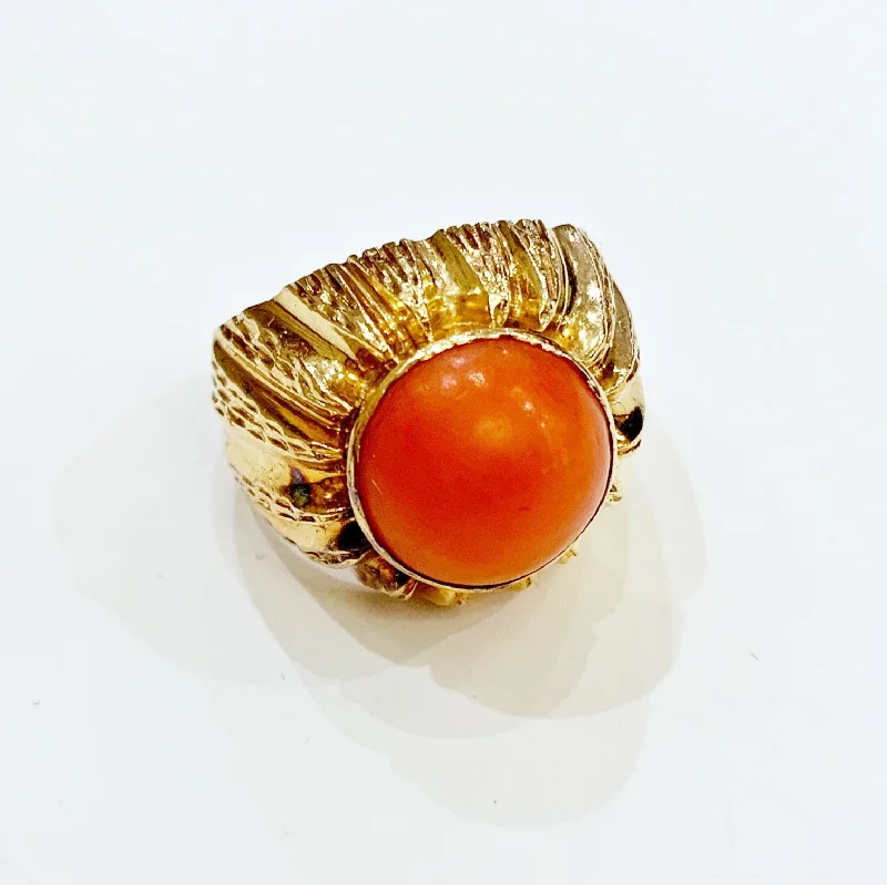 Women's diamond rings-Estate Collection Ring - Mid 20th Century 18K Gold Coral