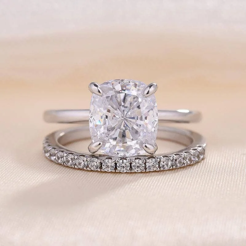 Women's emerald rings-Classic 3.0 Carat Cushion Cut Bridal Ring Set