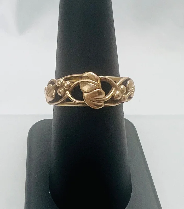 Women's luxury gift rings-Estate Collection - Victorian Ring Grapevine Design