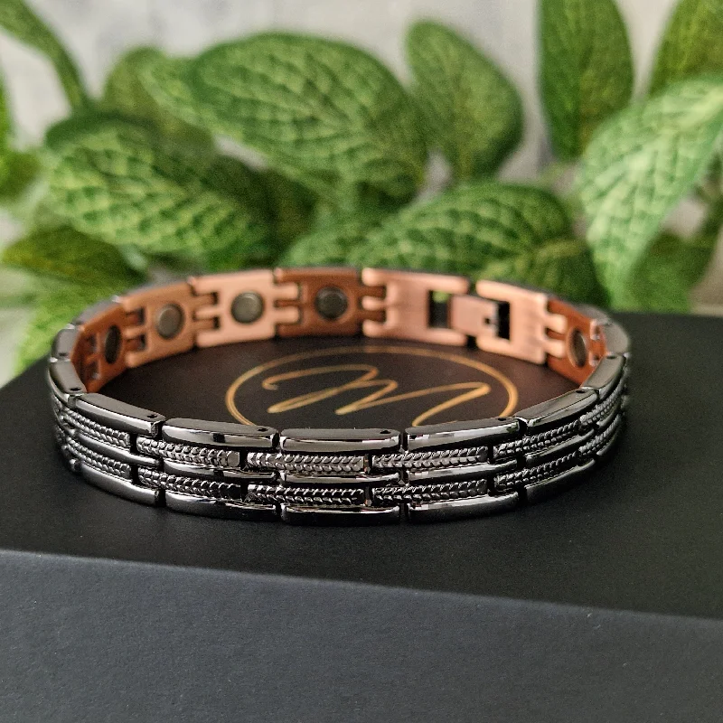 Women's statement bangles-Nightshade Copper Bracelet